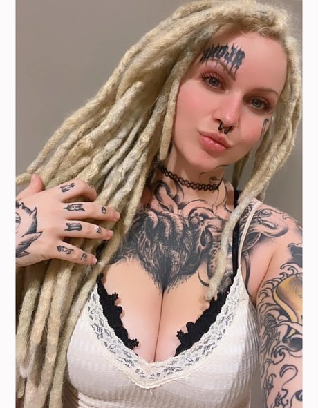 Foto di nudo di fuga di OnlyFans di Luckylou666
