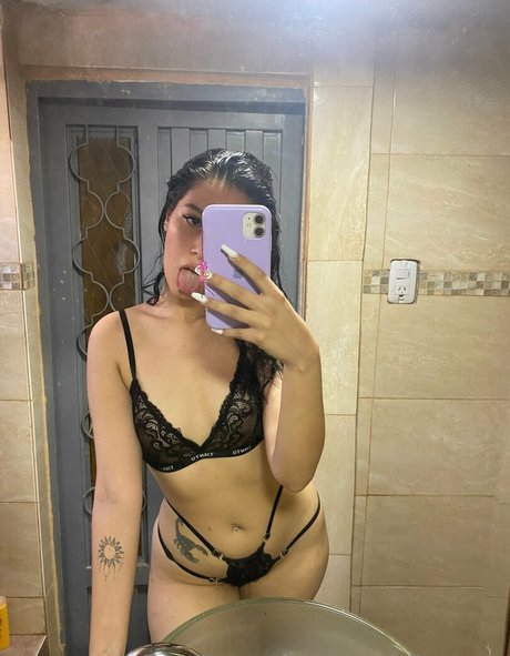 Foto di nudo di fuga di OnlyFans di Antonellamaria