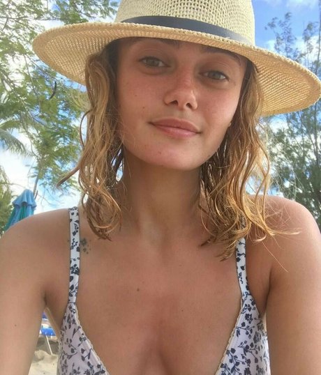 Ella Purnell