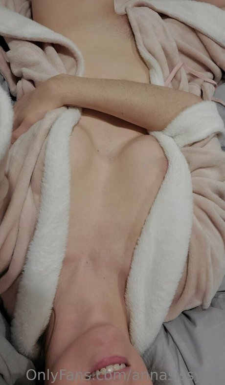 Foto di nudo di fuga di OnlyFans di Annasissyplz