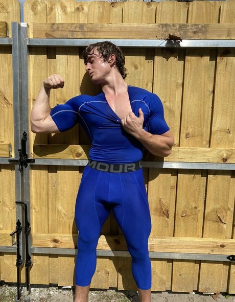 Foto di nudo di fuga di OnlyFans di Calebsky