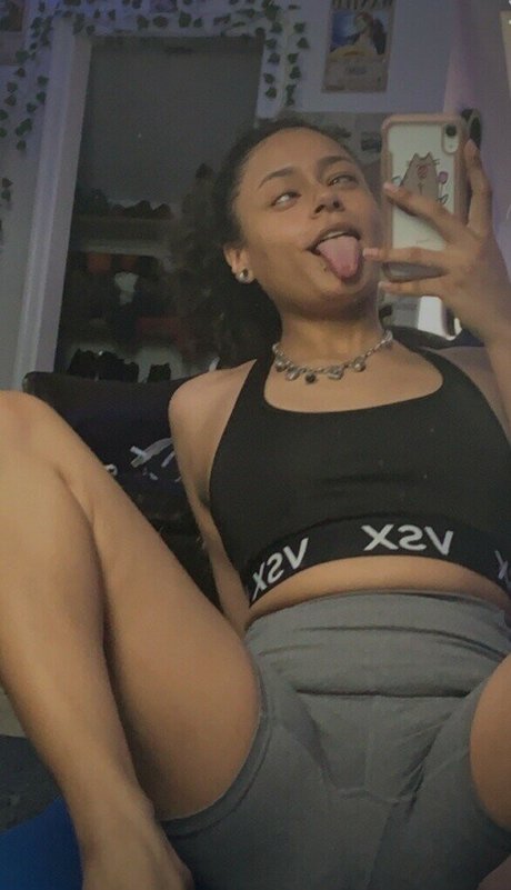 Foto di nudo di fuga di OnlyFans di Hellazebra