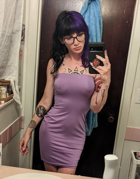 Foto di nudo di fuga di OnlyFans di Violet Valentine