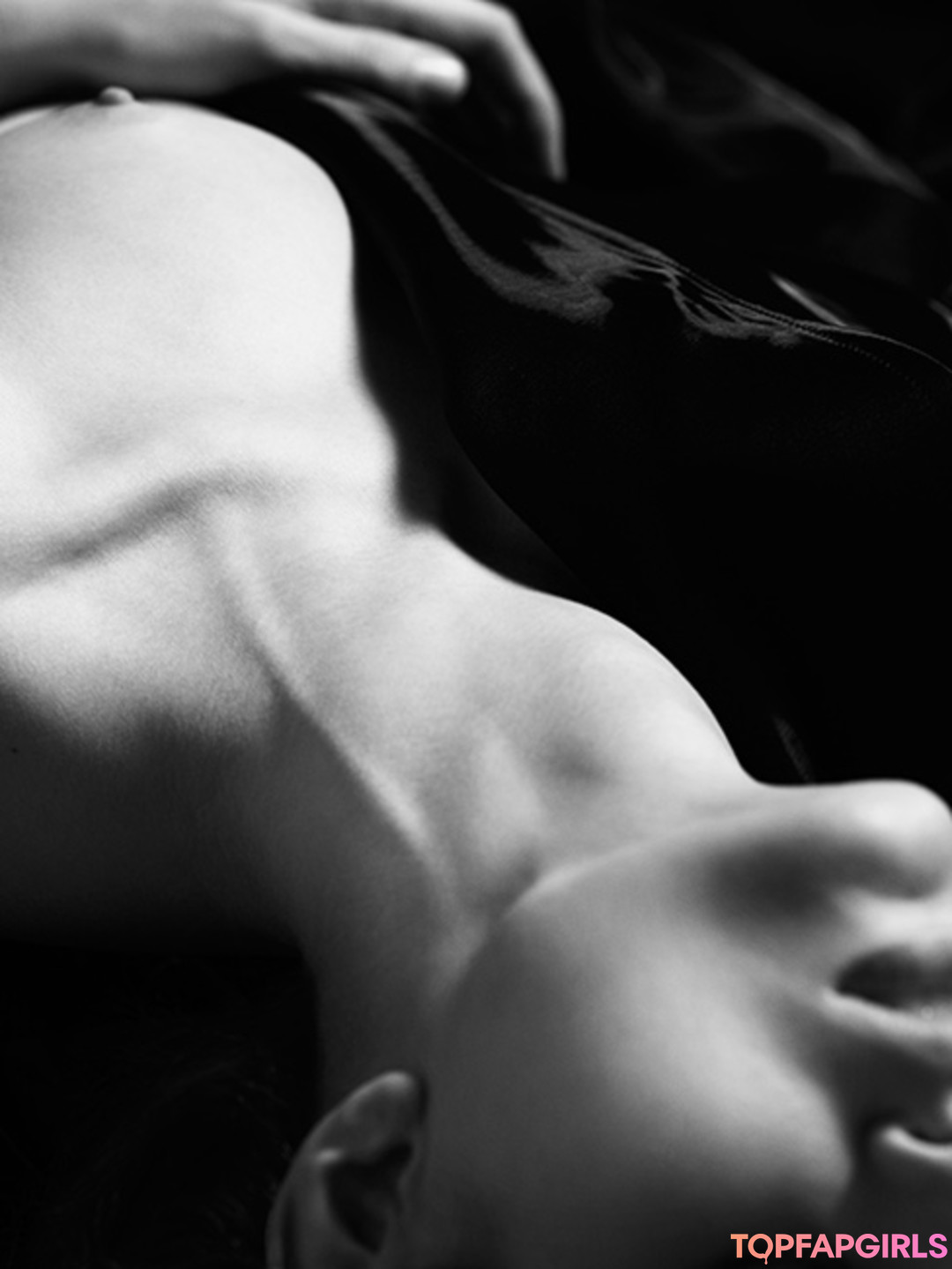 Foto di nudo di fuga di OnlyFans di Josephine Skriver #1498