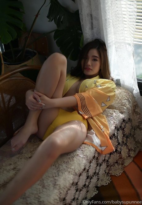 Foto di nudo di fuga di OnlyFans di Babysupunnee