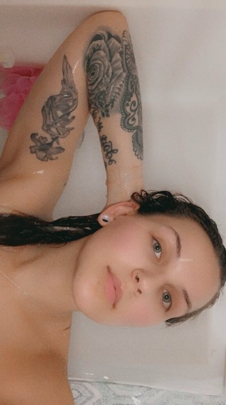 Foto di nudo di fuga di OnlyFans di Eeekerie