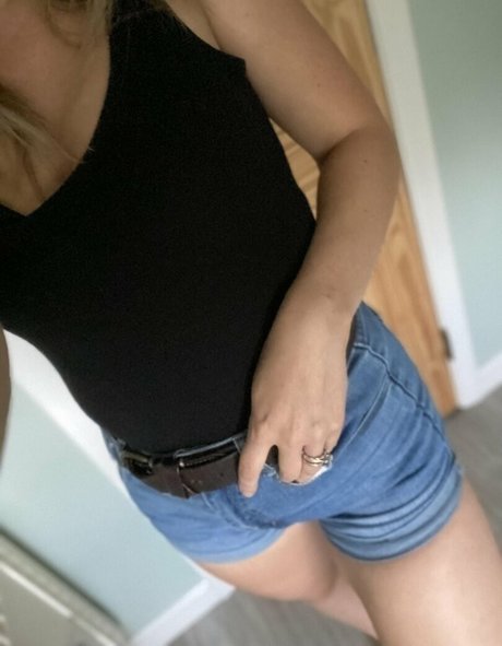 Foto di nudo di fuga di OnlyFans di Mllfbunny