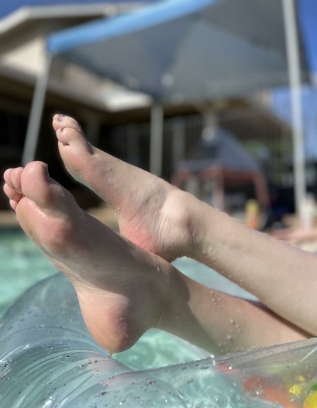 Lovelylucyj20