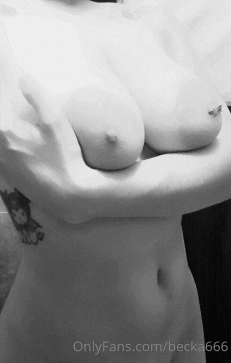Foto di nudo di fuga di OnlyFans di Becka666