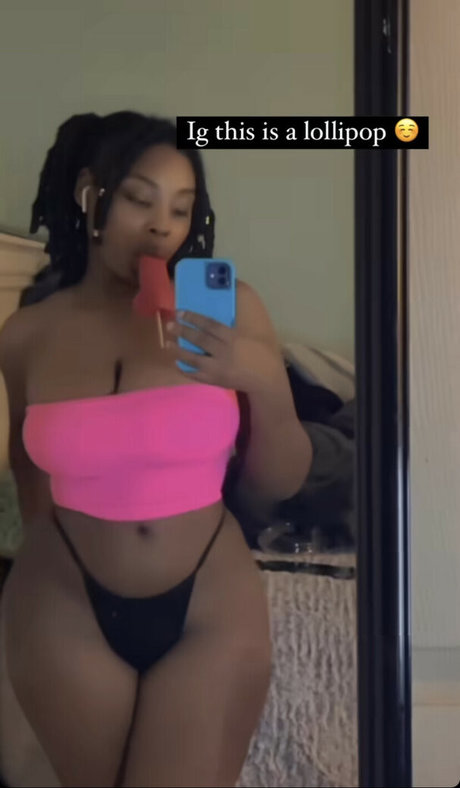 Foto di nudo di fuga di OnlyFans di Ravedini