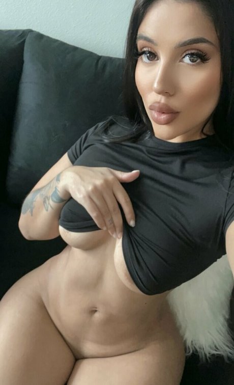 Foto di nudo di fuga di OnlyFans di Kristine Marie
