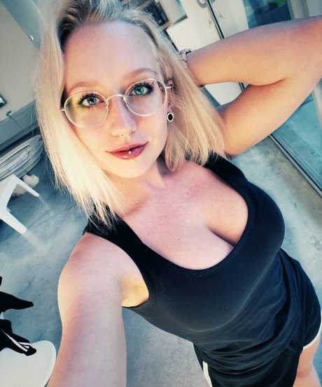 Foto di nudo di fuga di OnlyFans di Methvespertine