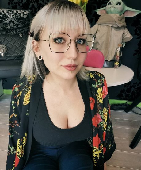 Foto di nudo di fuga di OnlyFans di Methvespertine