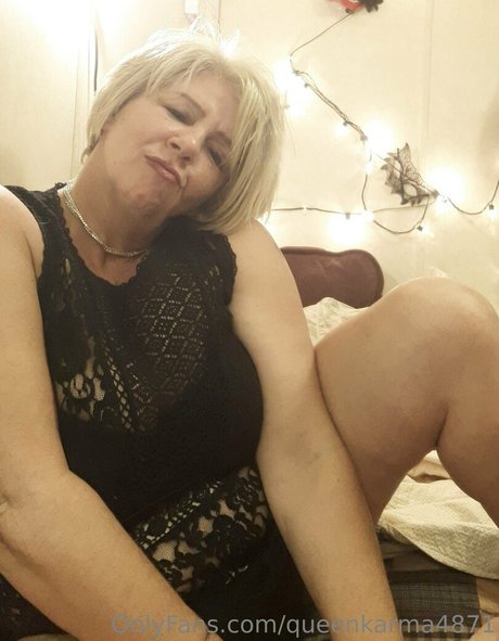 Foto di nudo di fuga di OnlyFans di Queenkarma4871