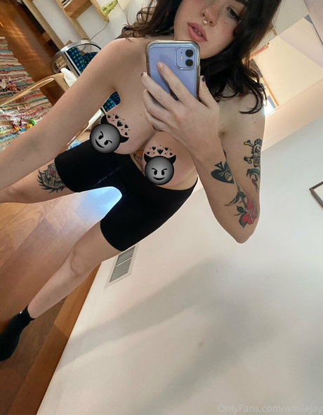 Foto di nudo di fuga di OnlyFans di Anniejay