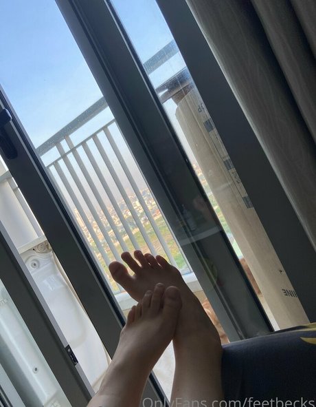 Foto di nudo di fuga di OnlyFans di Feetbecks