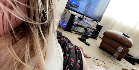 Foto di nudo di fuga di OnlyFans di Marlijordynx