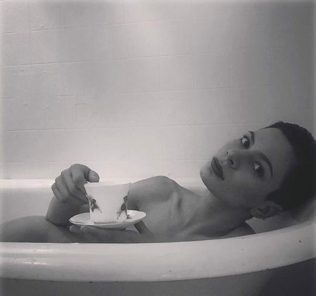 Foto di nudo di fuga di OnlyFans di Cantoinettemarie