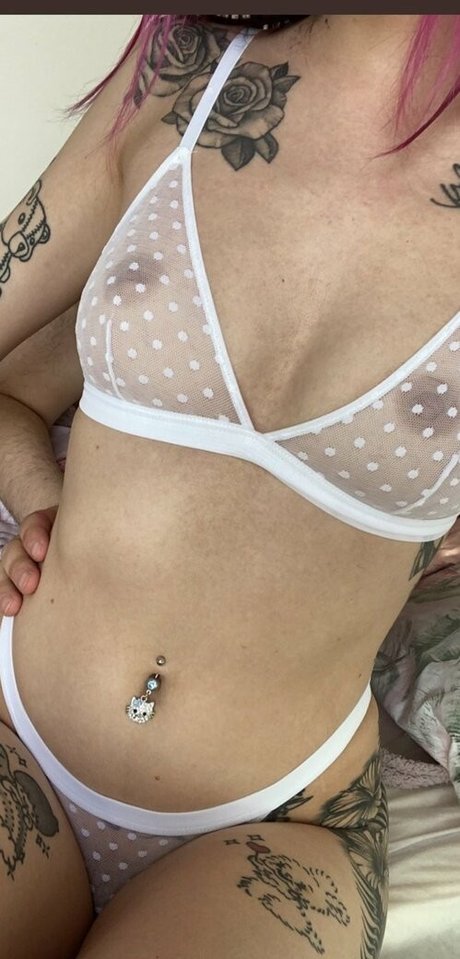 Foto di nudo di fuga di OnlyFans di Ninzie
