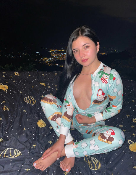 Foto di nudo di fuga di OnlyFans di Salome Colucci