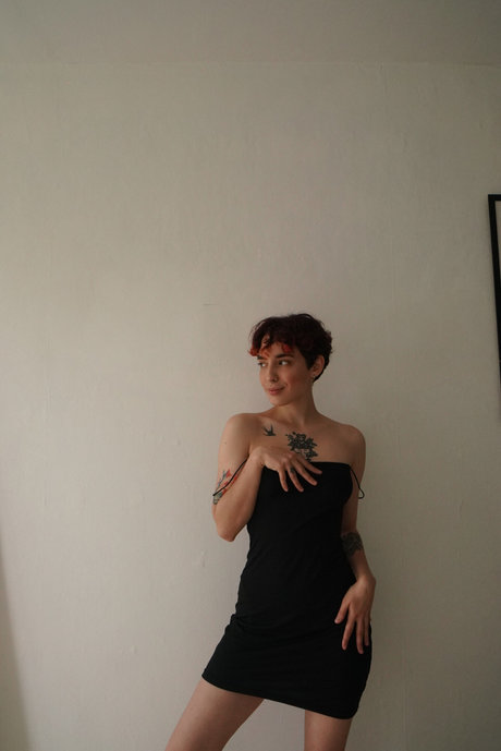Foto di nudo di fuga di OnlyFans di Megakikiboy