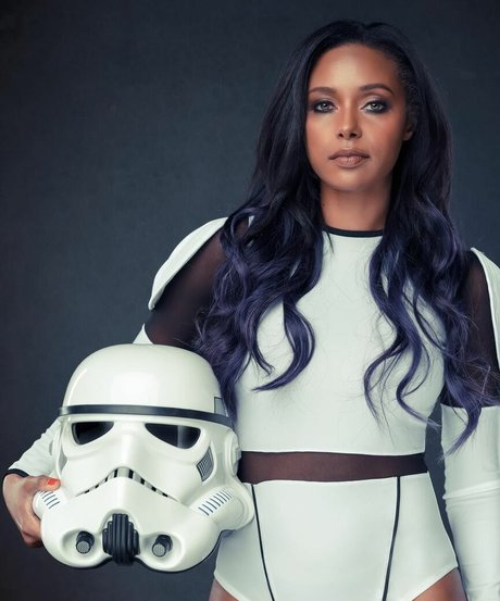 Brandi Rhodes