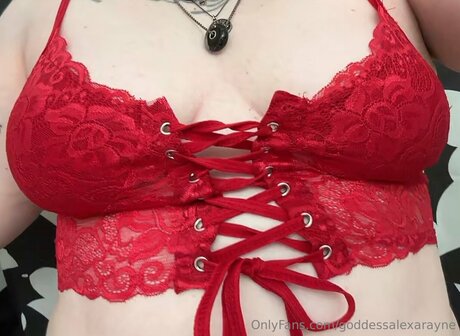 Foto di nudo di fuga di OnlyFans di Goddessalexarayne
