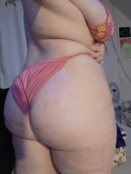 Foto di nudo di fuga di OnlyFans di Livvytheghoul