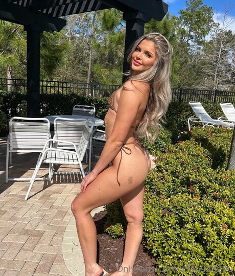 Foto di nudo di fuga di OnlyFans di Alannahangel