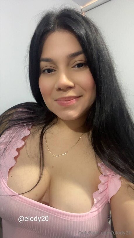 Foto di nudo di fuga di OnlyFans di Elody20