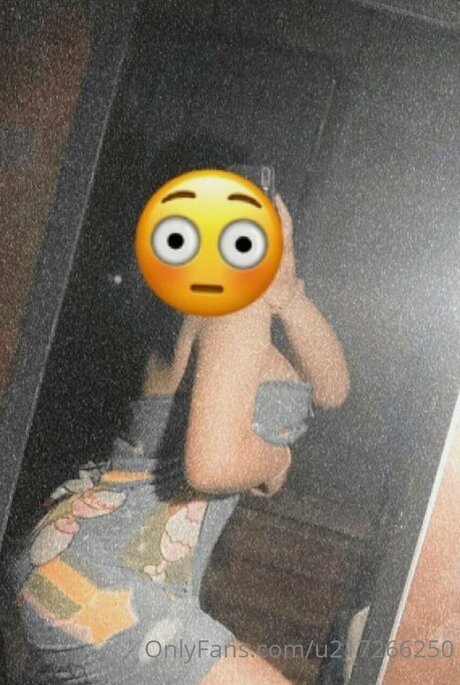 Foto di nudo di fuga di OnlyFans di Estrellita Valen