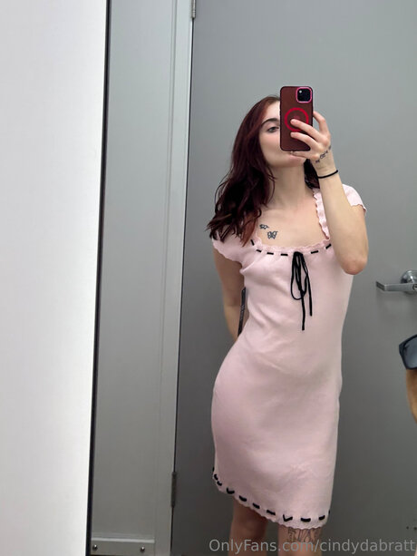 Foto di nudo di fuga di OnlyFans di Cindydabrat