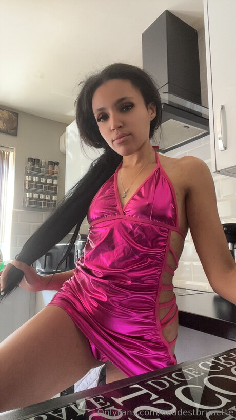 Foto di nudo di fuga di OnlyFans di Baddestbrunette