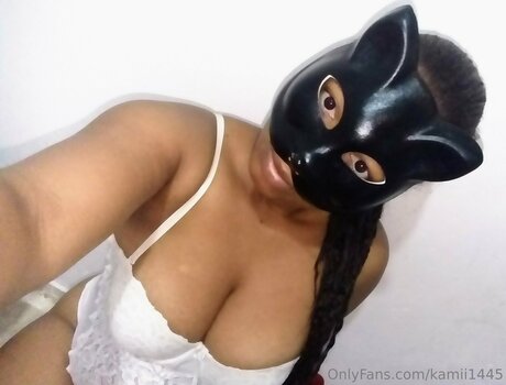 Foto di nudo di fuga di OnlyFans di Kamii1445