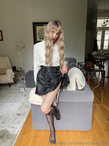 Foto di nudo di fuga di OnlyFans di Freyadominatrix