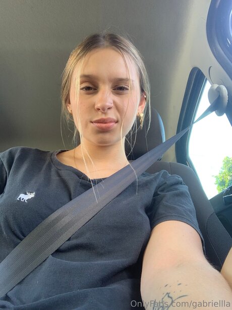 Foto di nudo di fuga di OnlyFans di Gabriellla