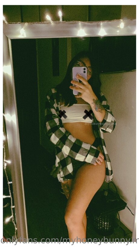 Foto di nudo di fuga di OnlyFans di Myhoneybunny Mx