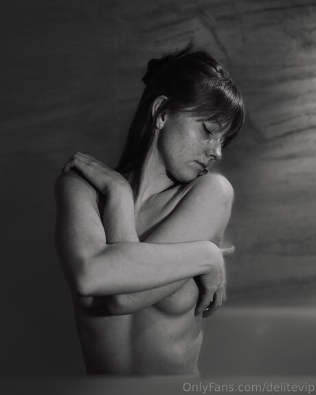 Foto di nudo di fuga di OnlyFans di Delitevip