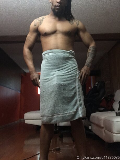 Foto di nudo di fuga di OnlyFans di Realtwauny89