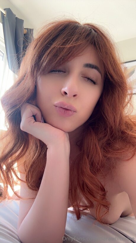 Foto di nudo di fuga di OnlyFans di Clarawhitmore