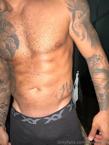 Foto di nudo di fuga di OnlyFans di Maxxi2704