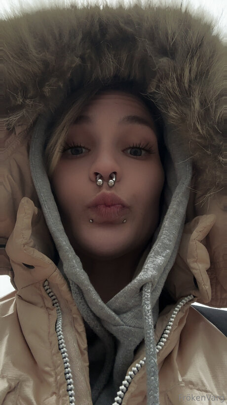 Foto di nudo di fuga di OnlyFans di Frokenvarg