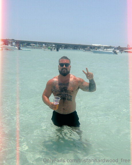 Foto di nudo di fuga di OnlyFans di Tristanhardwoodxxx
