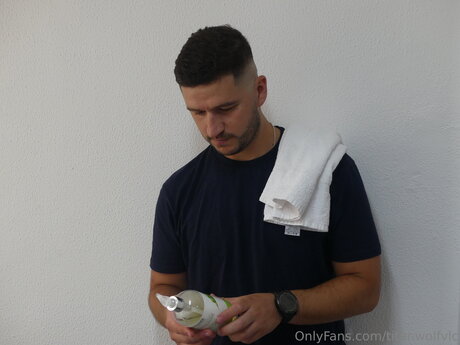 Foto di nudo di fuga di OnlyFans di Titanwolfanss