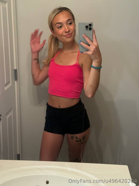 Foto di nudo di fuga di OnlyFans di Kelseyblue