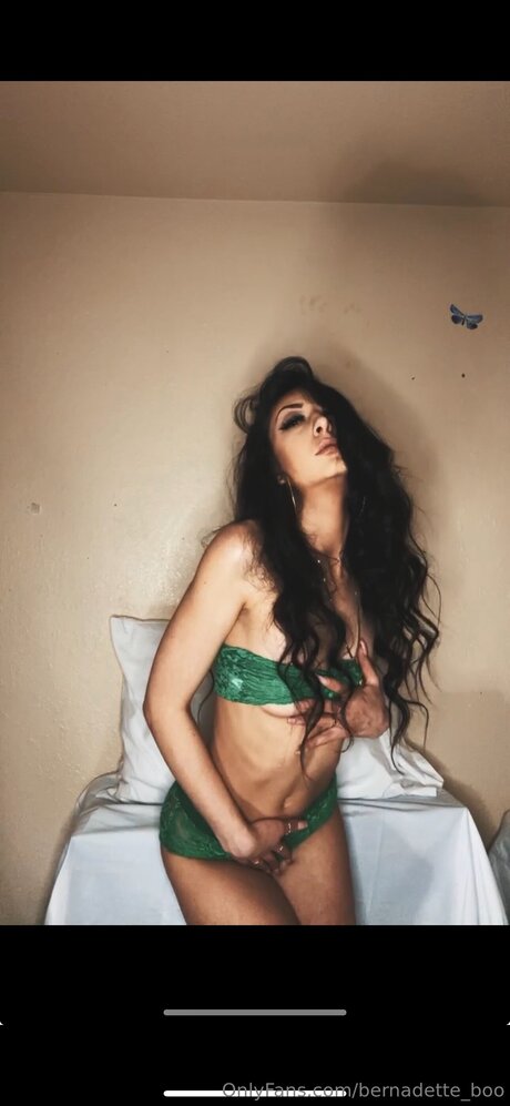 Foto di nudo di fuga di OnlyFans di Bernadette Boo