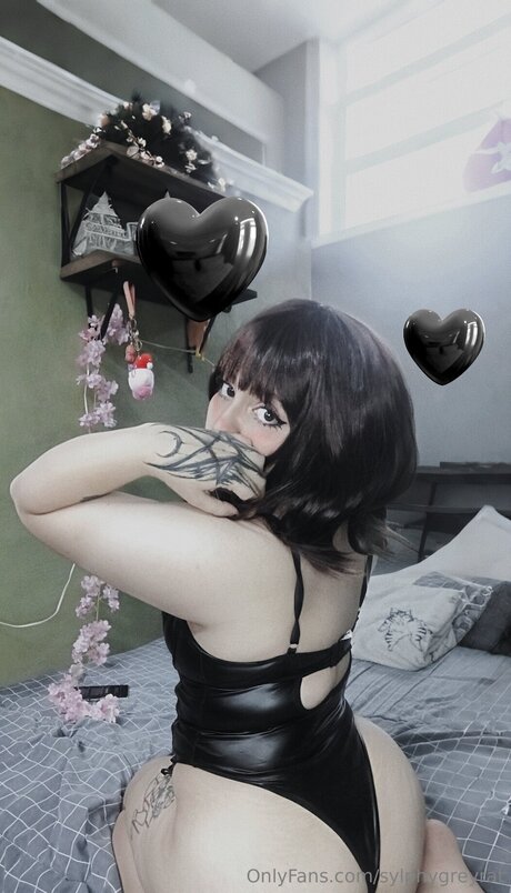 Foto di nudo di fuga di OnlyFans di Sylphygreyrat