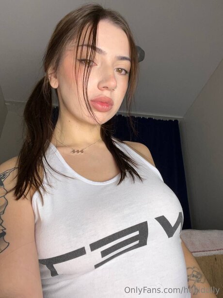 Foto di nudo di fuga di OnlyFans di Hollidolly