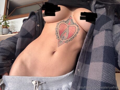 Foto di nudo di fuga di OnlyFans di Waleryafree