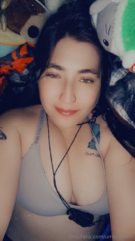 Foto di nudo di fuga di OnlyFans di Umbrahiem